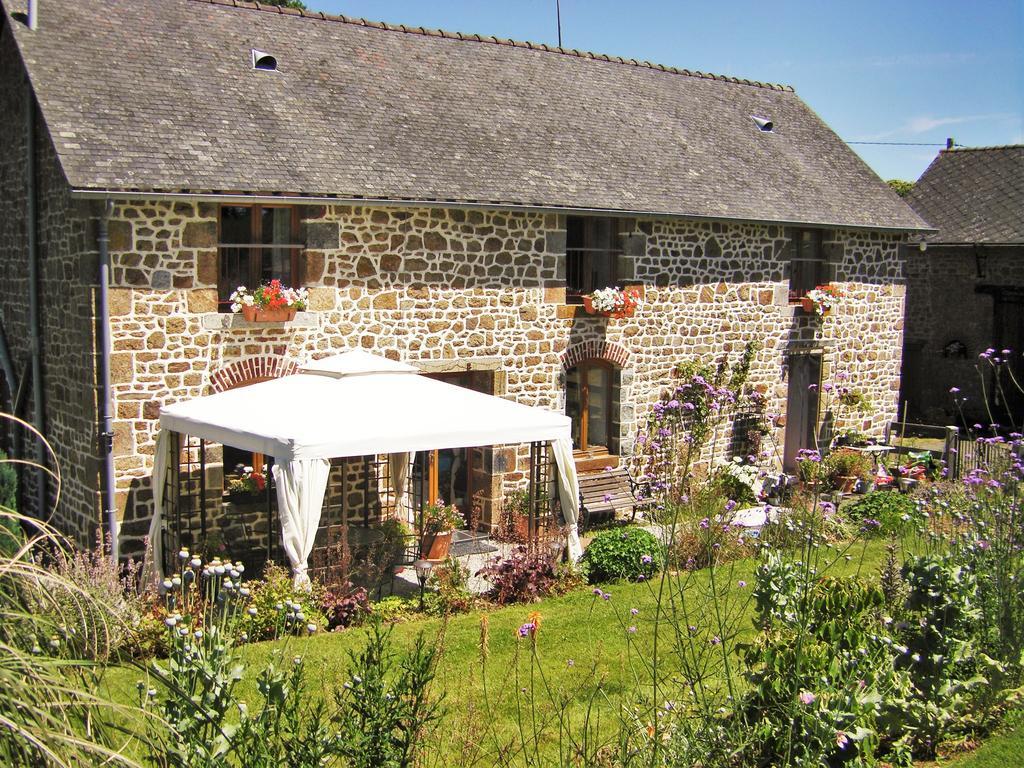 La Cloue Bed and Breakfast Sainte-Marie-du-Bois  Εξωτερικό φωτογραφία