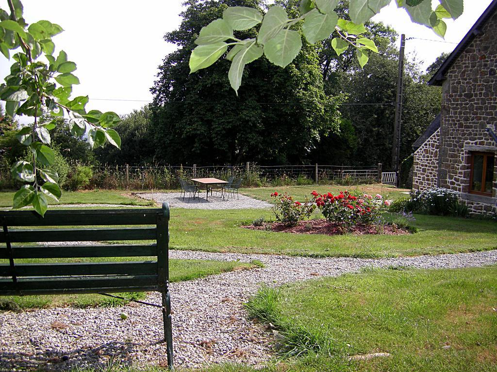 La Cloue Bed and Breakfast Sainte-Marie-du-Bois  Εξωτερικό φωτογραφία